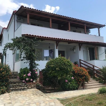 Xheko Rooms Dhermi Bagian luar foto