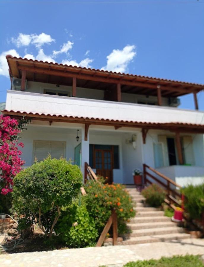 Xheko Rooms Dhermi Bagian luar foto