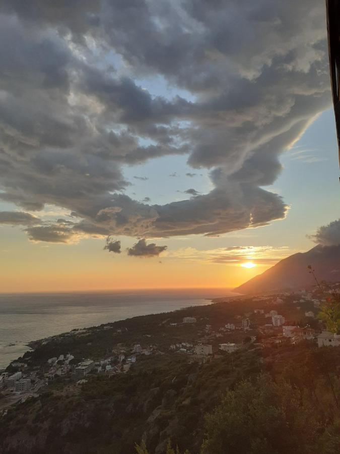 Xheko Rooms Dhermi Bagian luar foto
