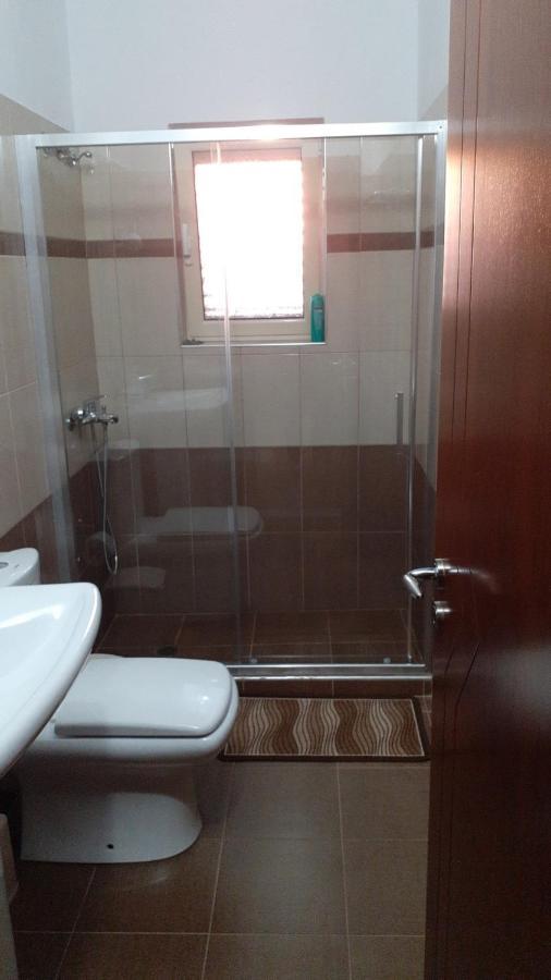 Xheko Rooms Dhermi Bagian luar foto