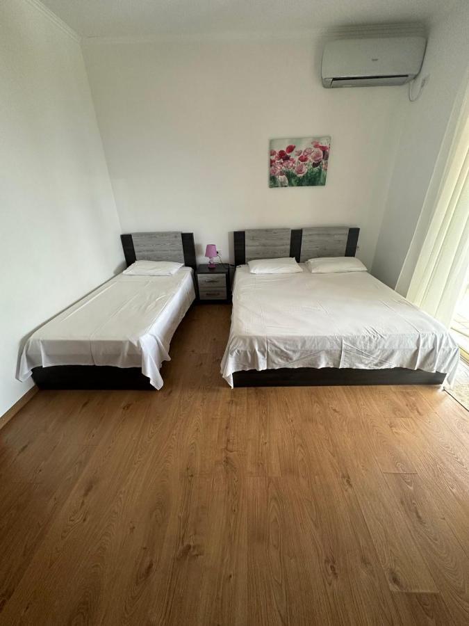 Xheko Rooms Dhermi Bagian luar foto
